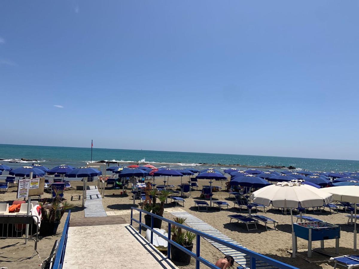 Appartement La Casina Sul Porto à Anzio Extérieur photo